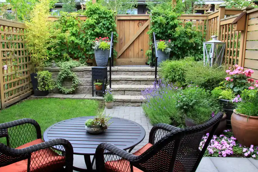 How To Blend Hardscapes And Softscapes In Patio Landscaping Bellingham, WA How To Blend Hardscapes And Softscapes In Patio Landscaping Bellingham, WA