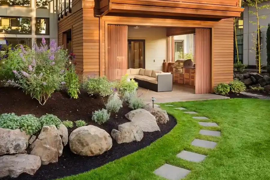 How To Blend Hardscapes And Softscapes In Patio Landscaping in Bellingham, WA How To Blend Hardscapes And Softscapes In Patio Landscaping in Bellingham, WA